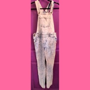 💐4/$10-Light Wash Denim Women’s Overalls